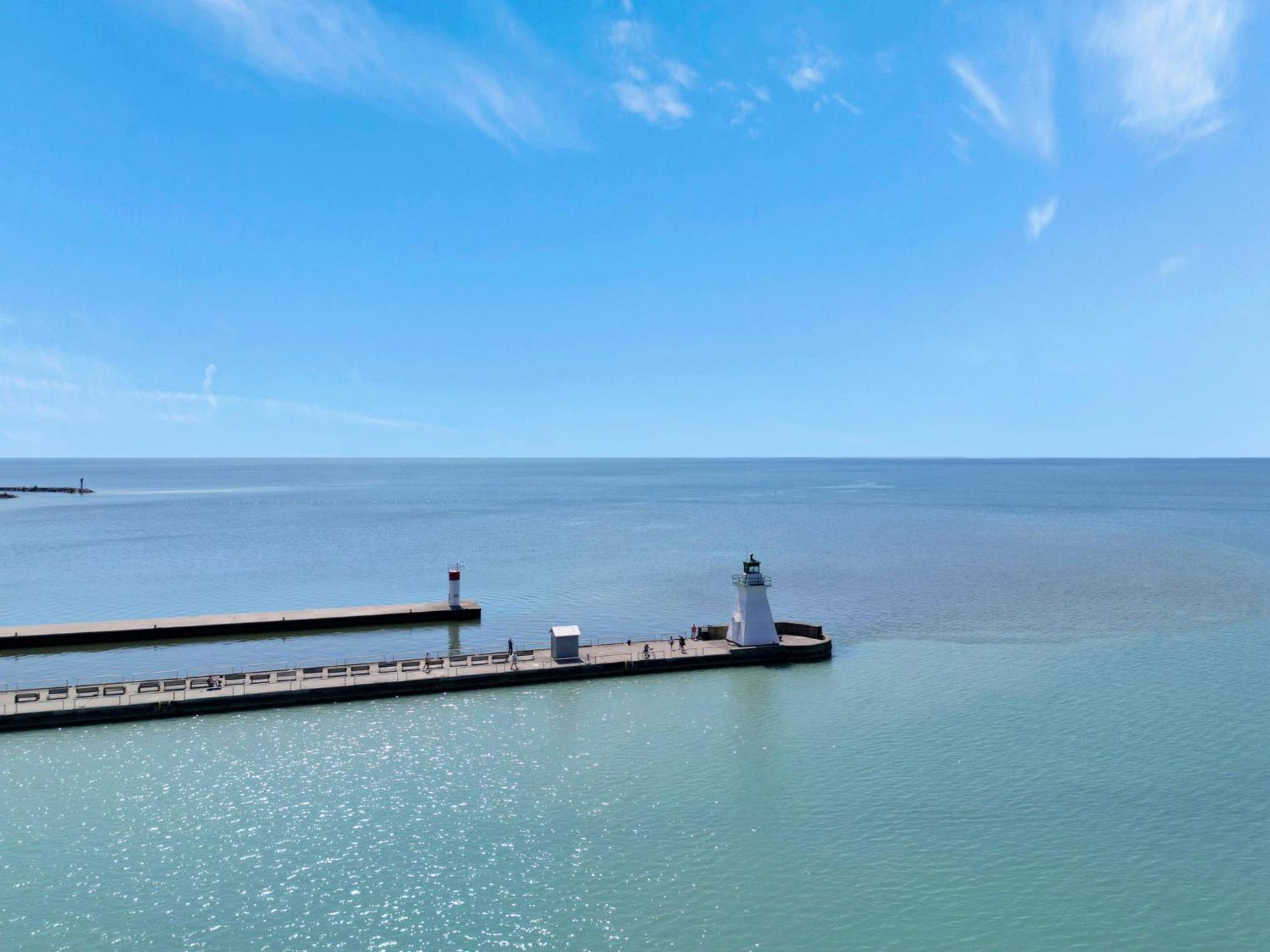 Luxe Lodges On Lake Erie Port Dover Exterior foto